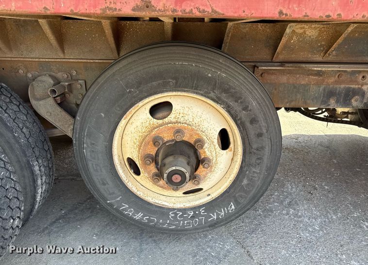 image for item DY8011 1987 Kenworth T600 dump truck