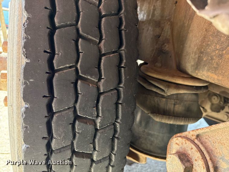 image for item DY8011 1987 Kenworth T600 dump truck