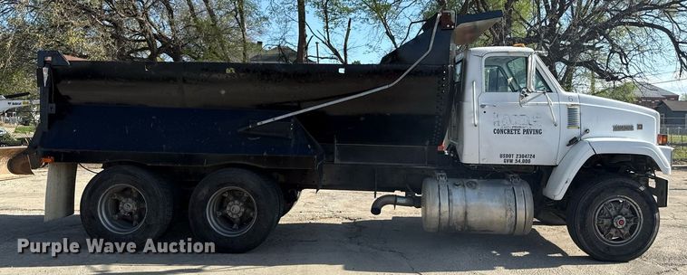 image for item DY8012 1984 GMC Brigadier dump truck