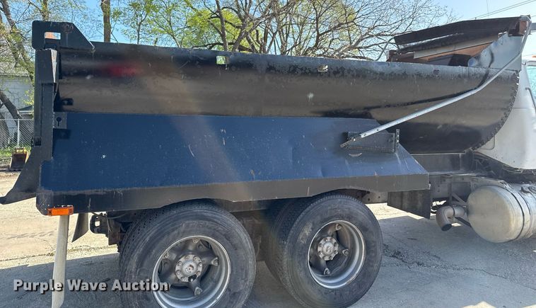 image for item DY8012 1984 GMC Brigadier dump truck