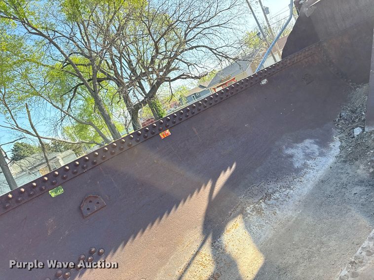 image for item DY8012 1984 GMC Brigadier dump truck