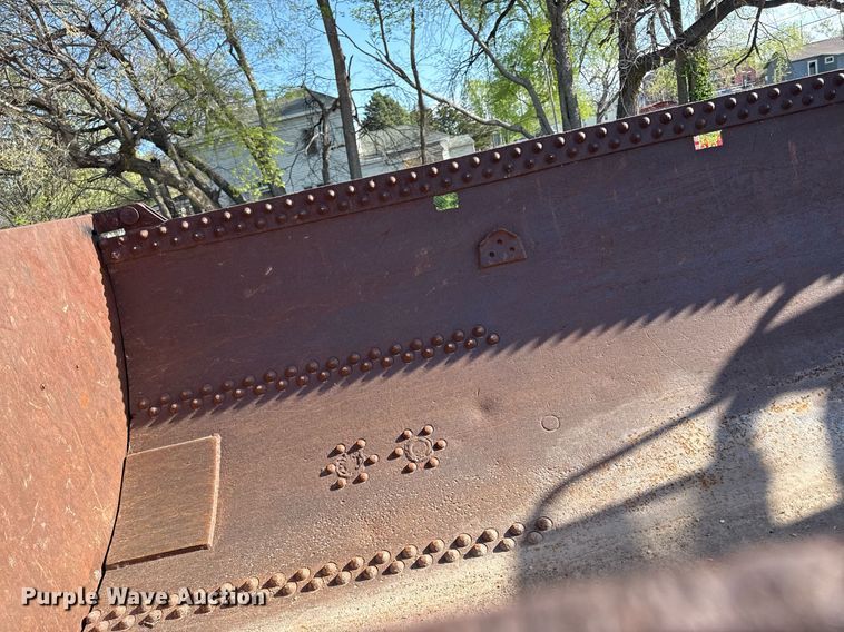 image for item DY8012 1984 GMC Brigadier dump truck