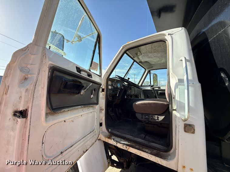 image for item DY8012 1984 GMC Brigadier dump truck