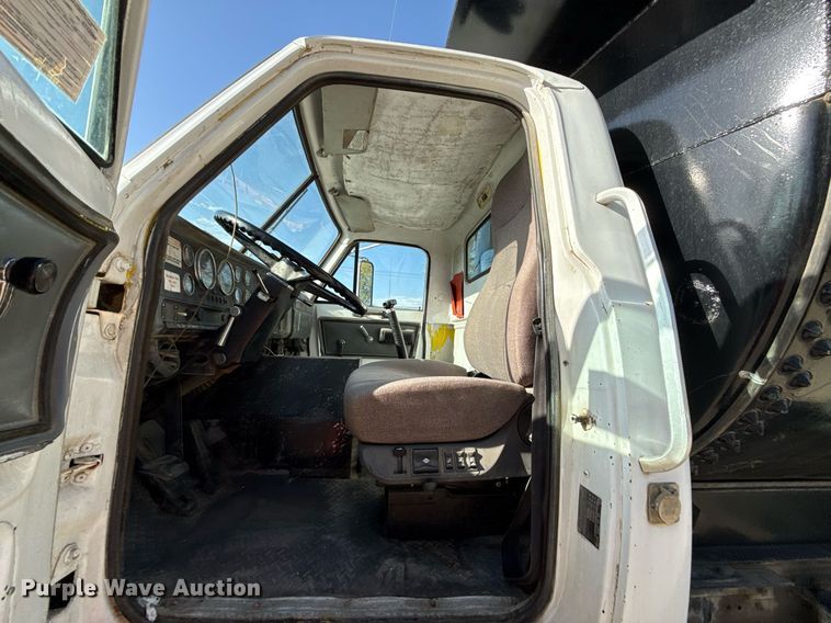 image for item DY8012 1984 GMC Brigadier dump truck