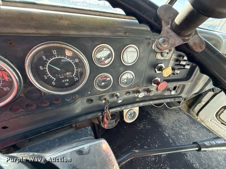 image for item DY8012 1984 GMC Brigadier dump truck