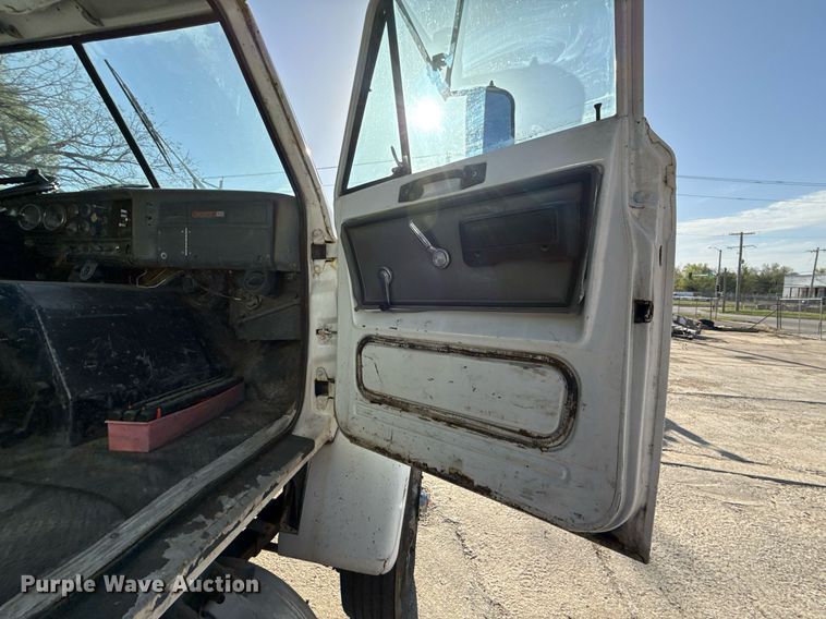 image for item DY8012 1984 GMC Brigadier dump truck