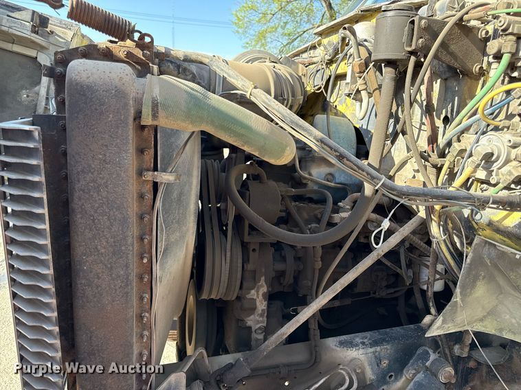 image for item DY8012 1984 GMC Brigadier dump truck