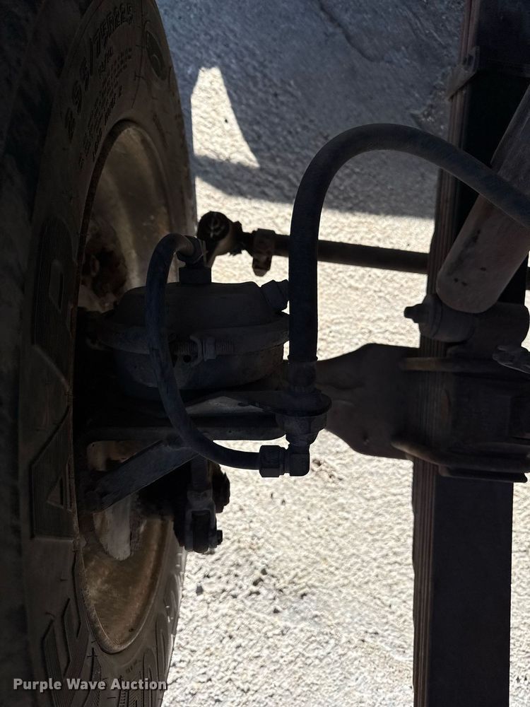 image for item DY8012 1984 GMC Brigadier dump truck