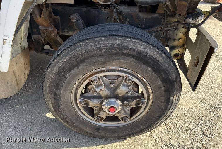 image for item DY8012 1984 GMC Brigadier dump truck