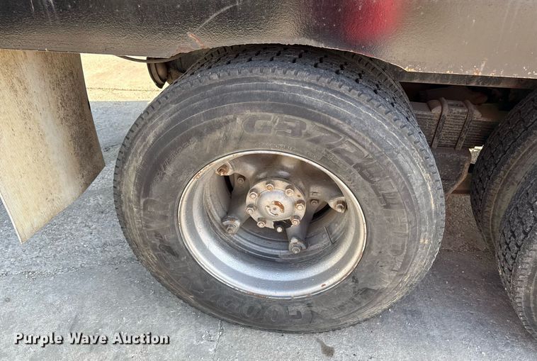 image for item DY8012 1984 GMC Brigadier dump truck