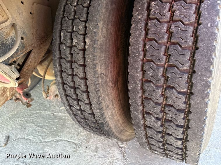 image for item DY8012 1984 GMC Brigadier dump truck