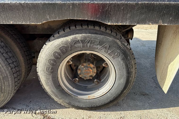 image for item DY8012 1984 GMC Brigadier dump truck