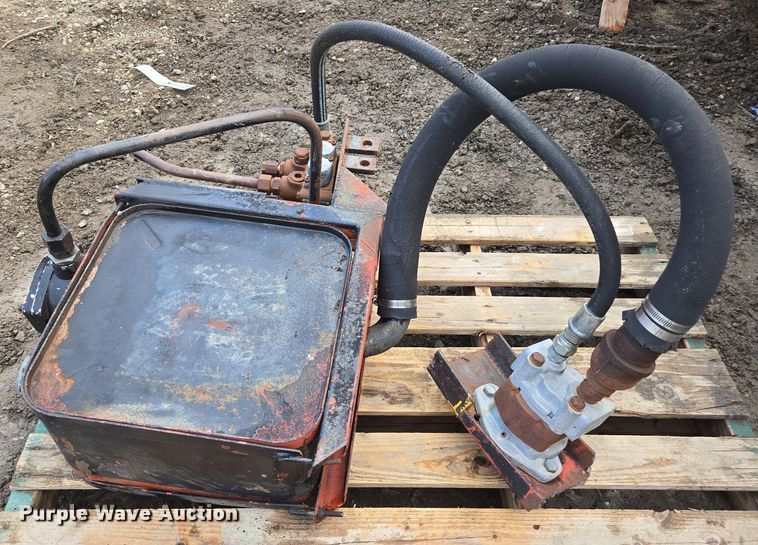 image for item EC0914 Hook lift bed