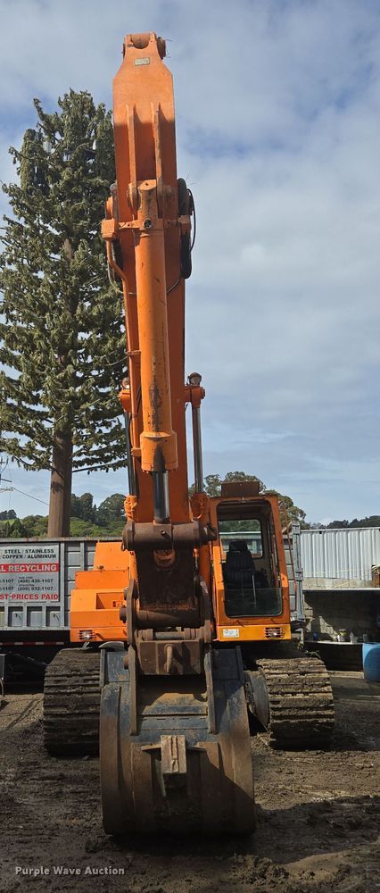 image for item EC0918 Hitachi UH-181 excavator