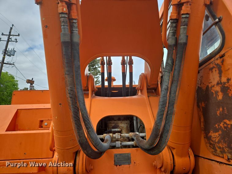 image for item EC0918 Hitachi UH-181 excavator