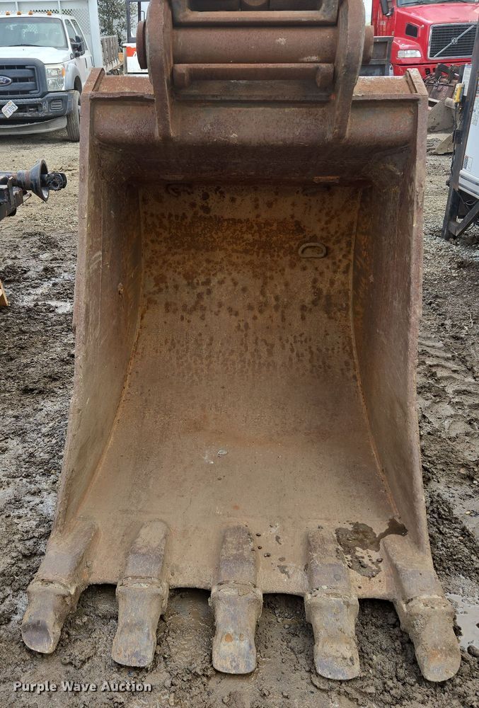 image for item EC0918 Hitachi UH-181 excavator