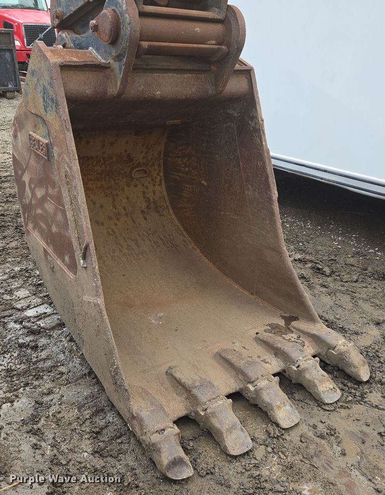 image for item EC0918 Hitachi UH-181 excavator