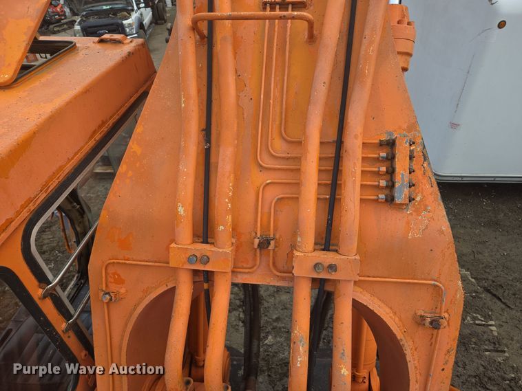 image for item EC0918 Hitachi UH-181 excavator