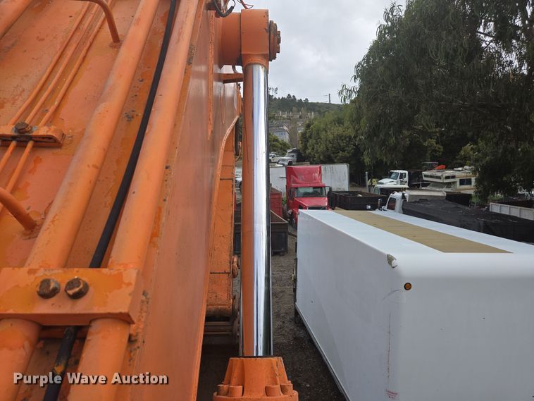 image for item EC0918 Hitachi UH-181 excavator