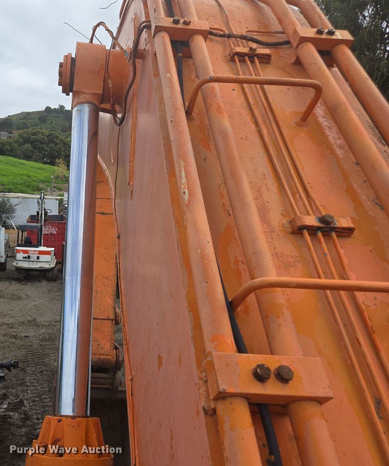 image for item EC0918 Hitachi UH-181 excavator