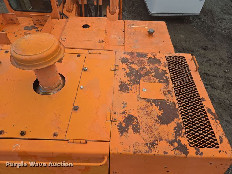 image for item EC0918 Hitachi UH-181 excavator