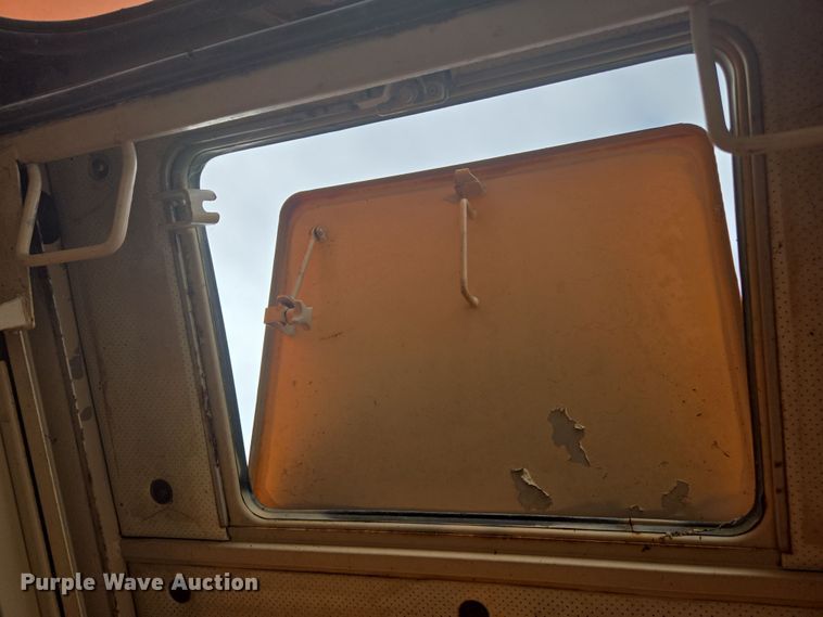 image for item EC0918 Hitachi UH-181 excavator