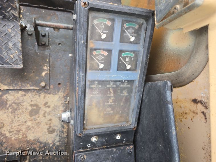 image for item EC0918 Hitachi UH-181 excavator