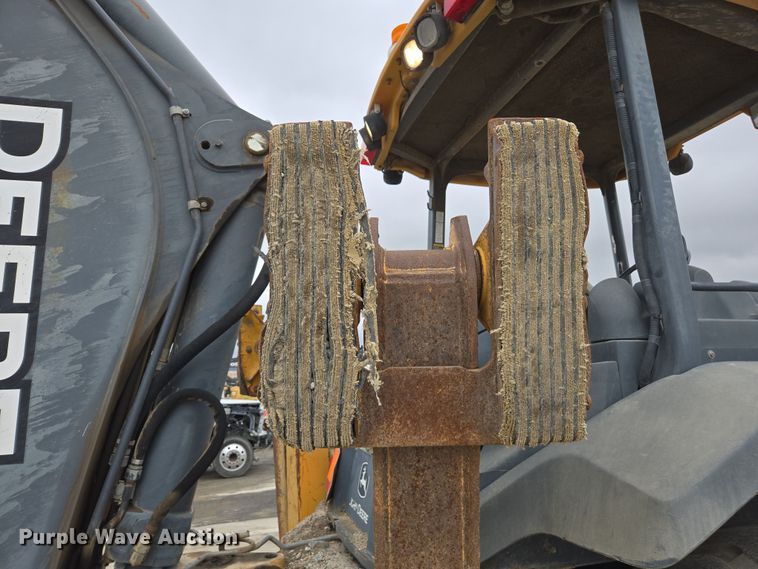 image for item EC0920 2011 John Deere 710J backhoe