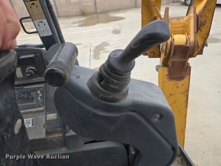 image for item EC0920 2011 John Deere 710J backhoe