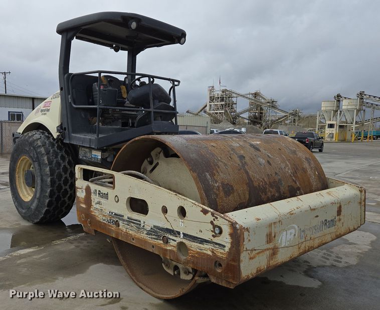 image for item EC0921 2004 Ingersoll Rand SD-122DX TF single drum vibratory roller