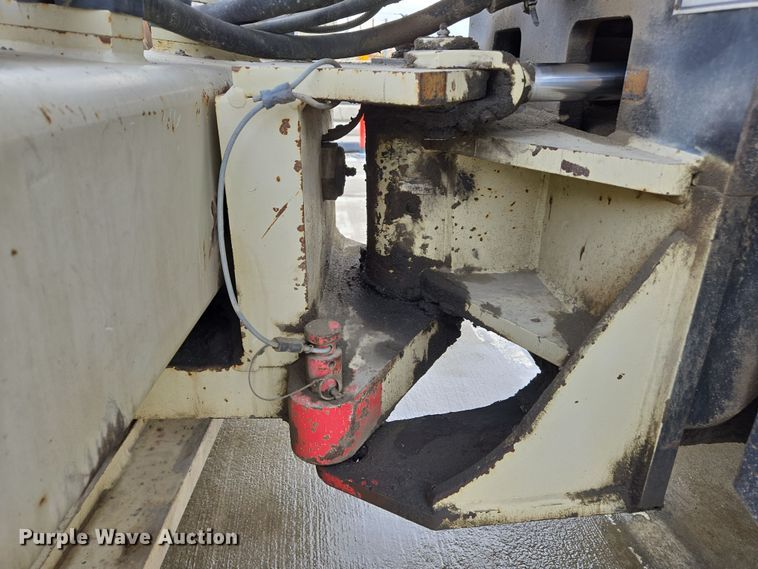 image for item EC0921 2004 Ingersoll Rand SD-122DX TF single drum vibratory roller