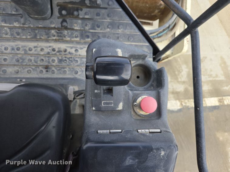 image for item EC0921 2004 Ingersoll Rand SD-122DX TF single drum vibratory roller