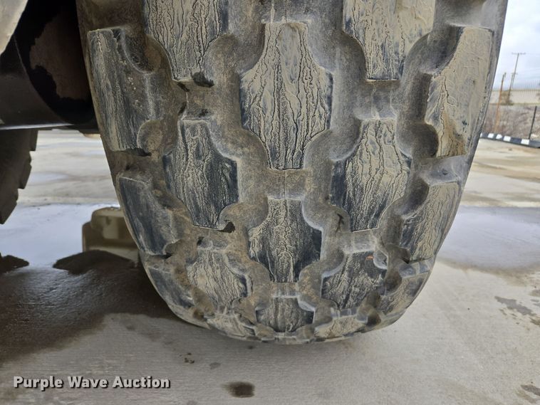 image for item EC0921 2004 Ingersoll Rand SD-122DX TF single drum vibratory roller