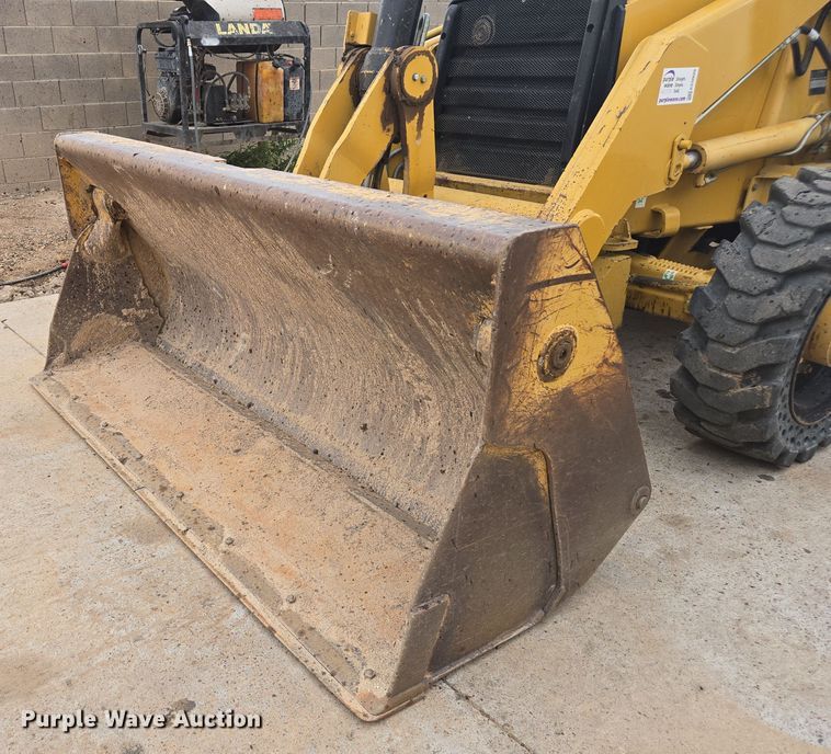 image for item EC0929 2004 Caterpillar 420D backhoe