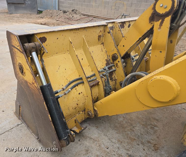 image for item EC0929 2004 Caterpillar 420D backhoe