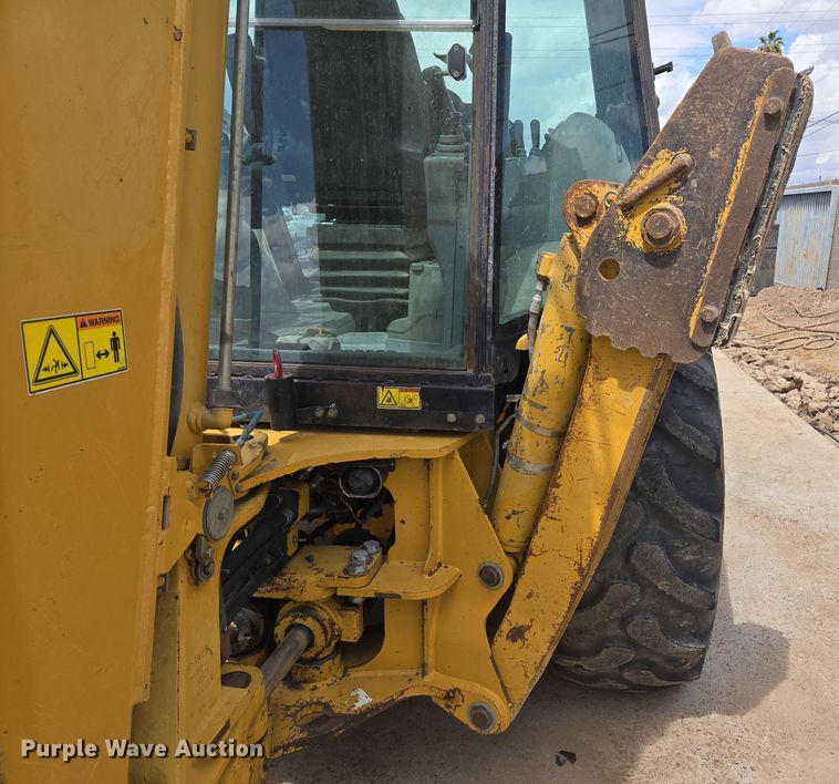 image for item EC0929 2004 Caterpillar 420D backhoe