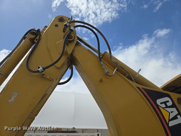 image for item EC0929 2004 Caterpillar 420D backhoe
