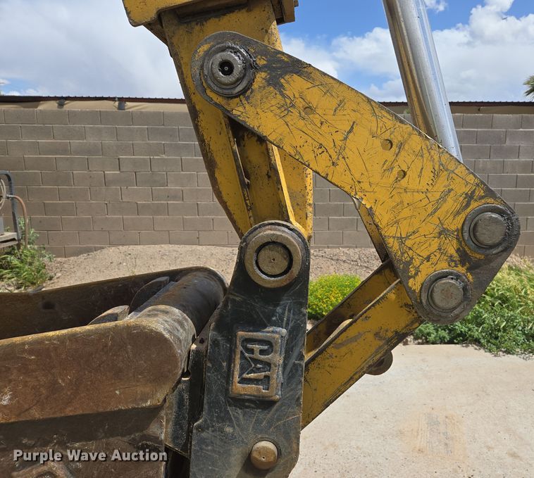 image for item EC0929 2004 Caterpillar 420D backhoe