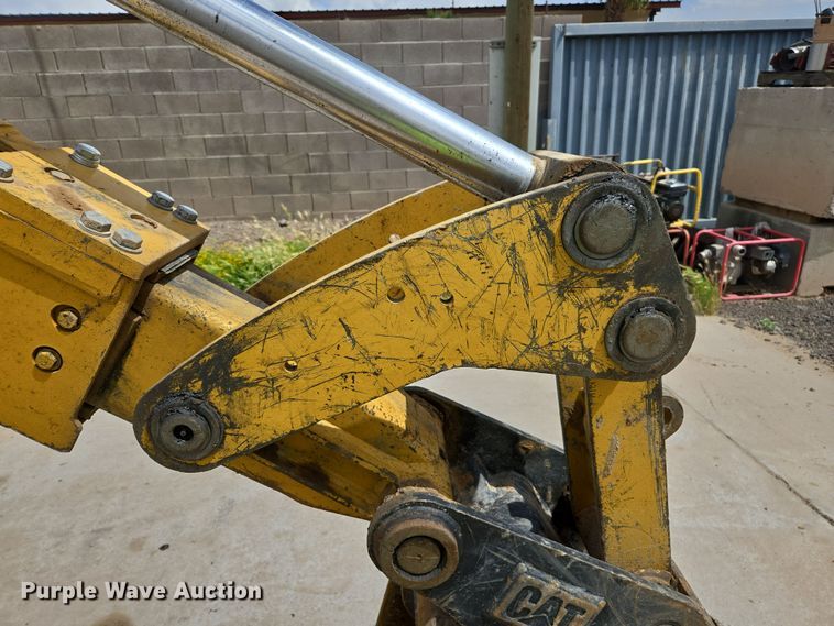 image for item EC0929 2004 Caterpillar 420D backhoe