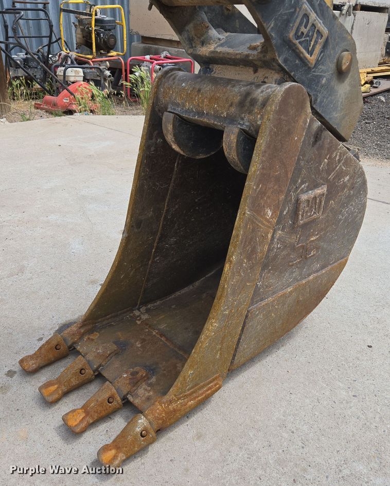 image for item EC0929 2004 Caterpillar 420D backhoe
