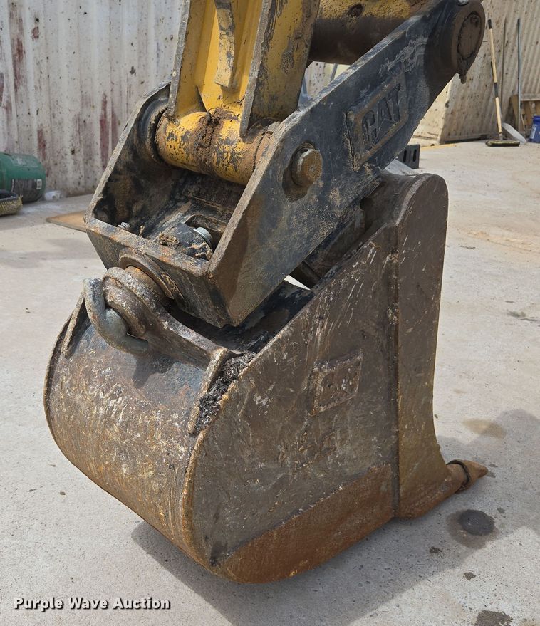 image for item EC0929 2004 Caterpillar 420D backhoe