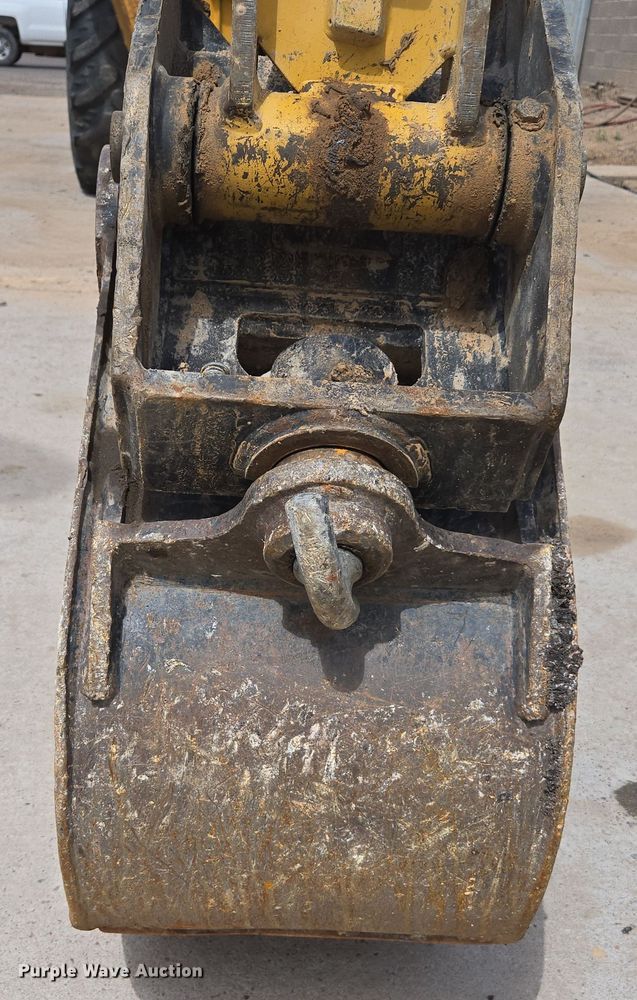 image for item EC0929 2004 Caterpillar 420D backhoe