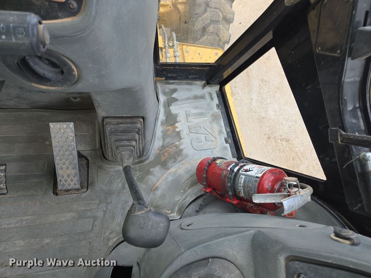 image for item EC0929 2004 Caterpillar 420D backhoe