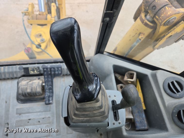 image for item EC0929 2004 Caterpillar 420D backhoe