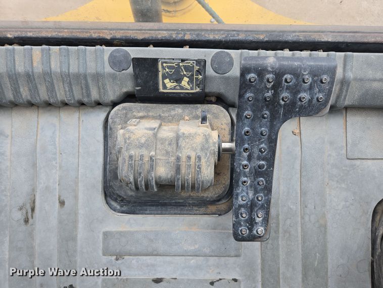 image for item EC0929 2004 Caterpillar 420D backhoe