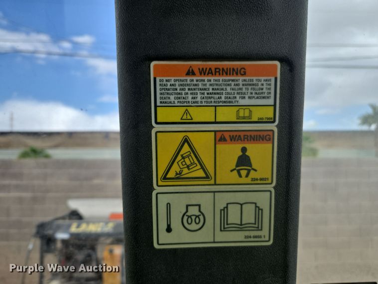 image for item EC0929 2004 Caterpillar 420D backhoe