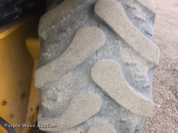 image for item EC0929 2004 Caterpillar 420D backhoe