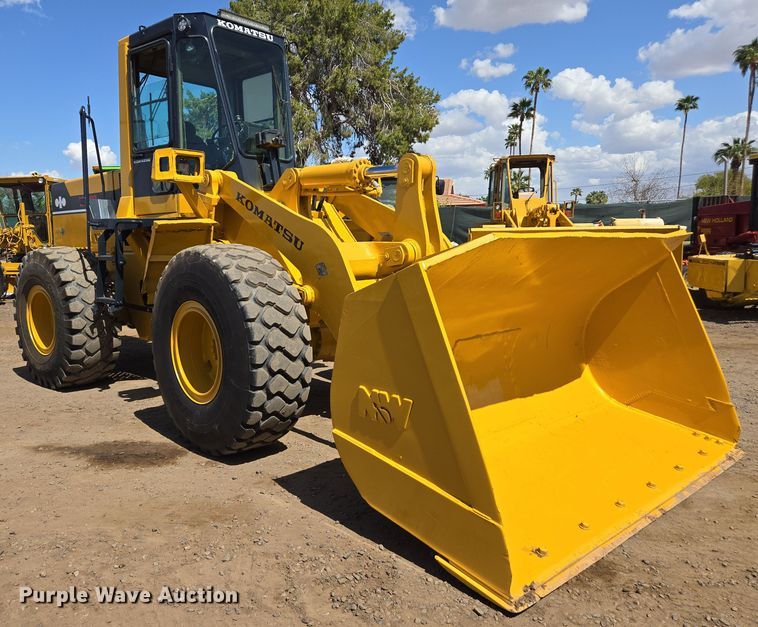 image for item EC0931 1990 Komatsu WA320-1 wheel loader