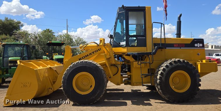 image for item EC0931 1990 Komatsu WA320-1 wheel loader