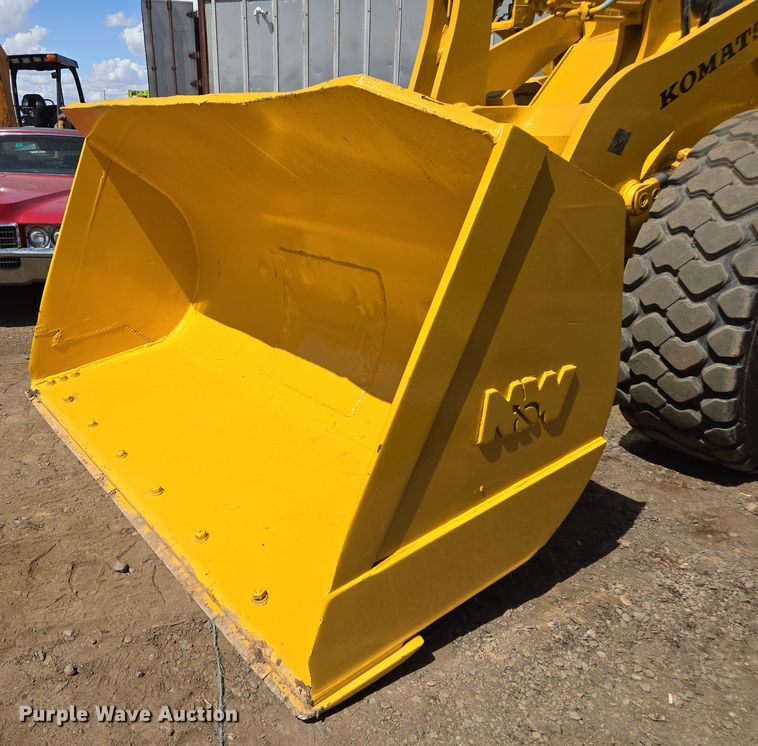 image for item EC0931 1990 Komatsu WA320-1 wheel loader
